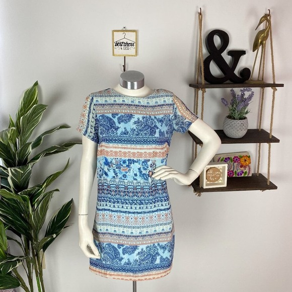 Lulus Dresses & Skirts - FINAL PRICE: Lulus Shift and Shout Print Dress
